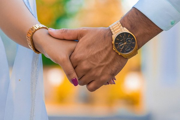 how to match a watch with an outfit